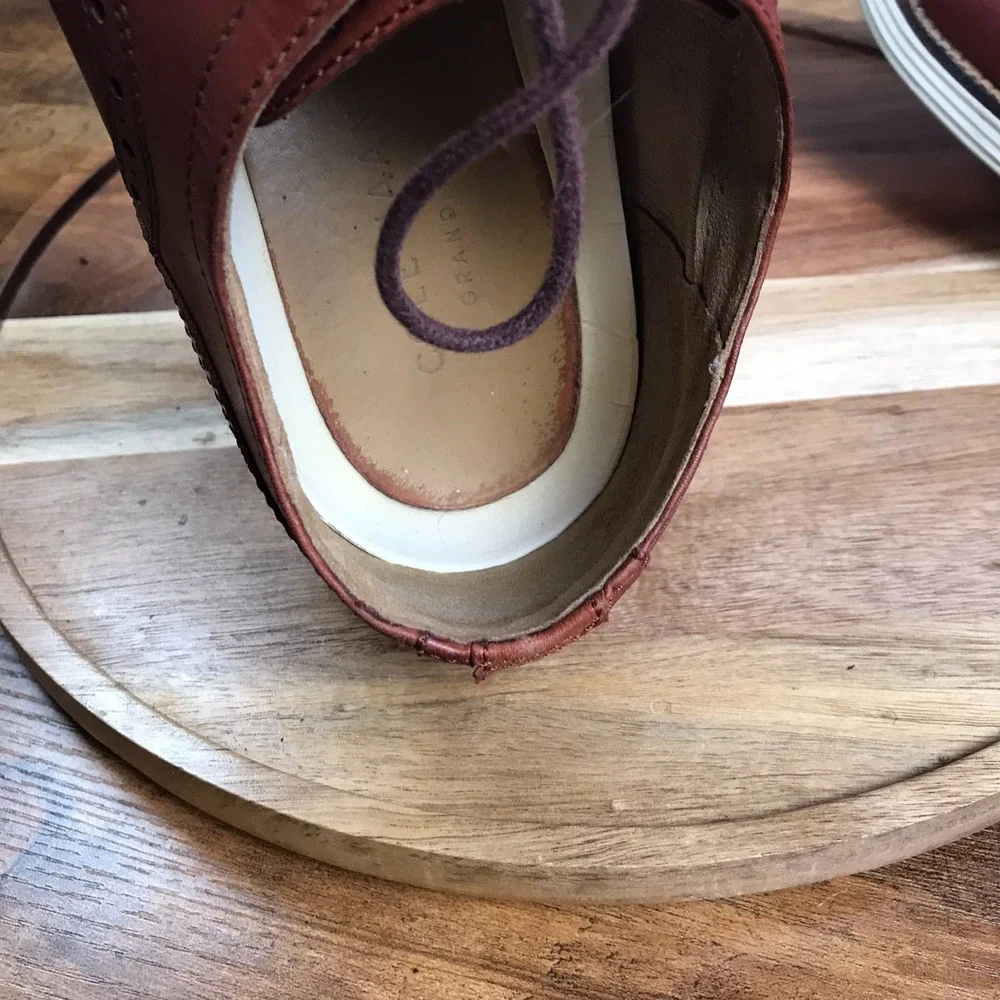 Cole Haan Original Grand Wingtip Oxford Mens 9.5M Brown Leather Derby Dress Shoe
